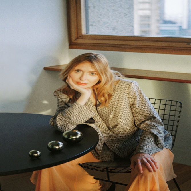 Genevieve Discusses “Girls,” Upcoming EP, and More