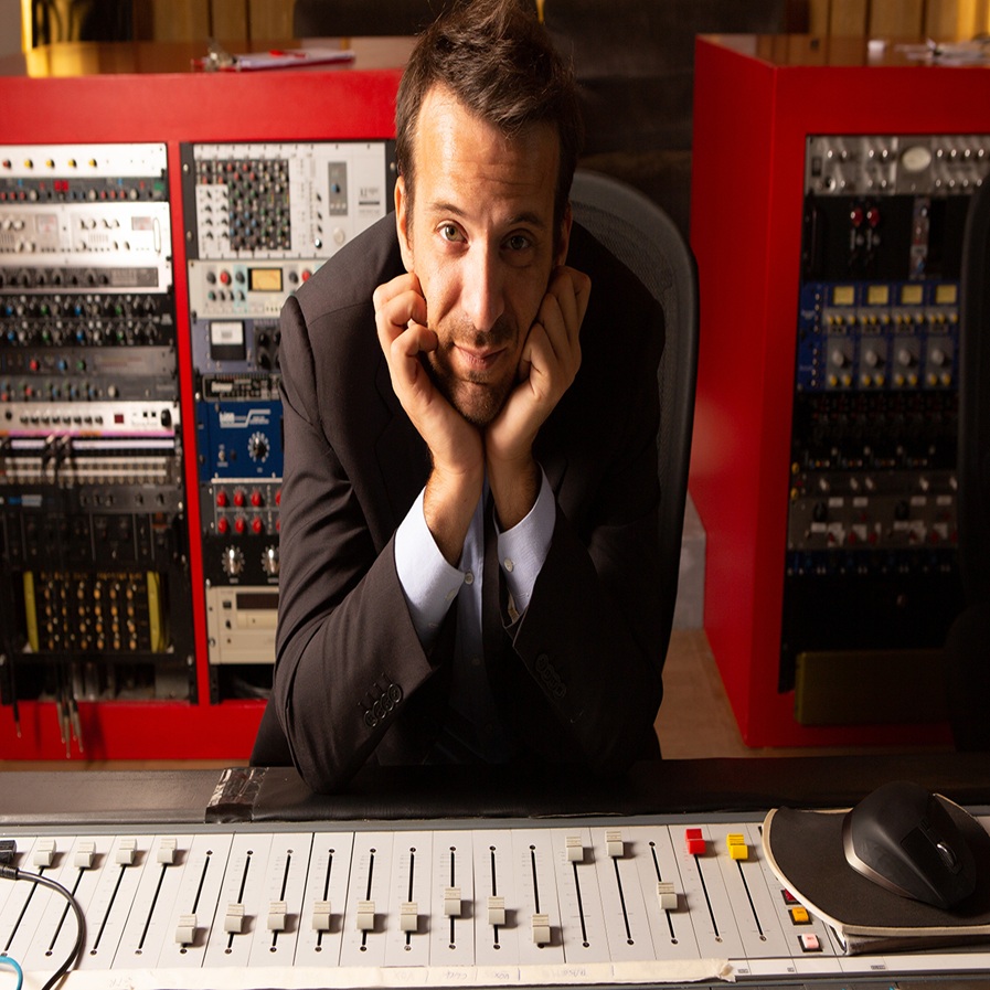 Richard Green Chats “Fake Moments,” Forthcoming EPs, and More